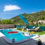 בית נופש Family Friendly House With A Swimming Pool Oslje, Dubrovnik - 18381