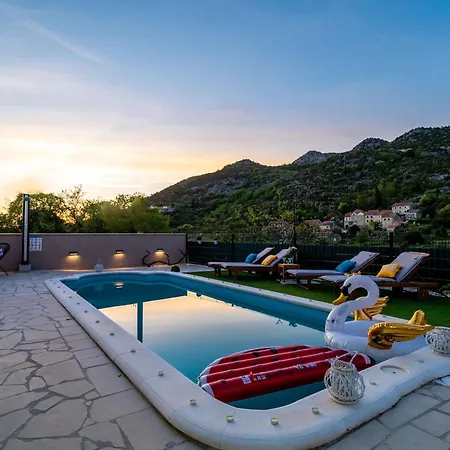 Family Friendly House With A Swimming Pool Oslje, Dubrovnik - 18381 בית נופש *