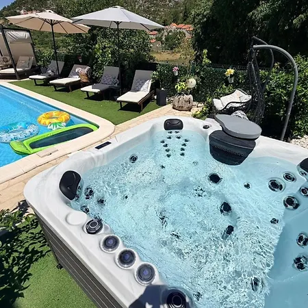 בית נופש Family Friendly House With A Swimming Pool Oslje, Dubrovnik - 18381 *