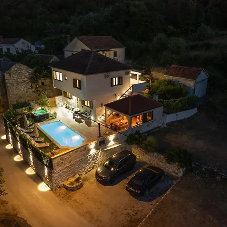 Family Friendly House With A Swimming Pool Oslje, Dubrovnik - 18381 بيت للعطل
